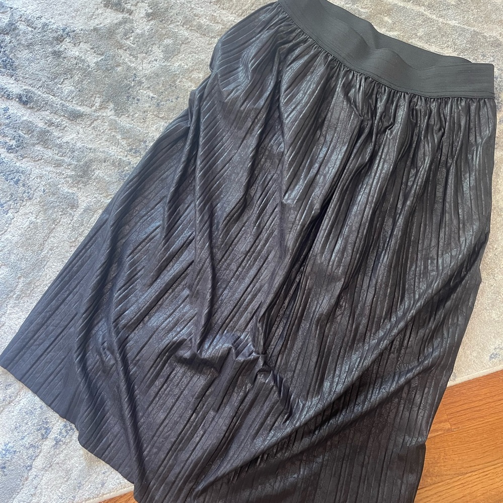 21 Saints faux black leather distressed skirt
